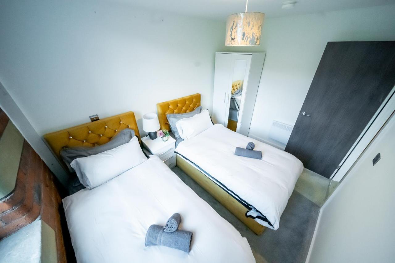 Bv Spacious 1-Bedroom Apartment Close To Town Center - Sleeps 6 Bradford  Exterior foto